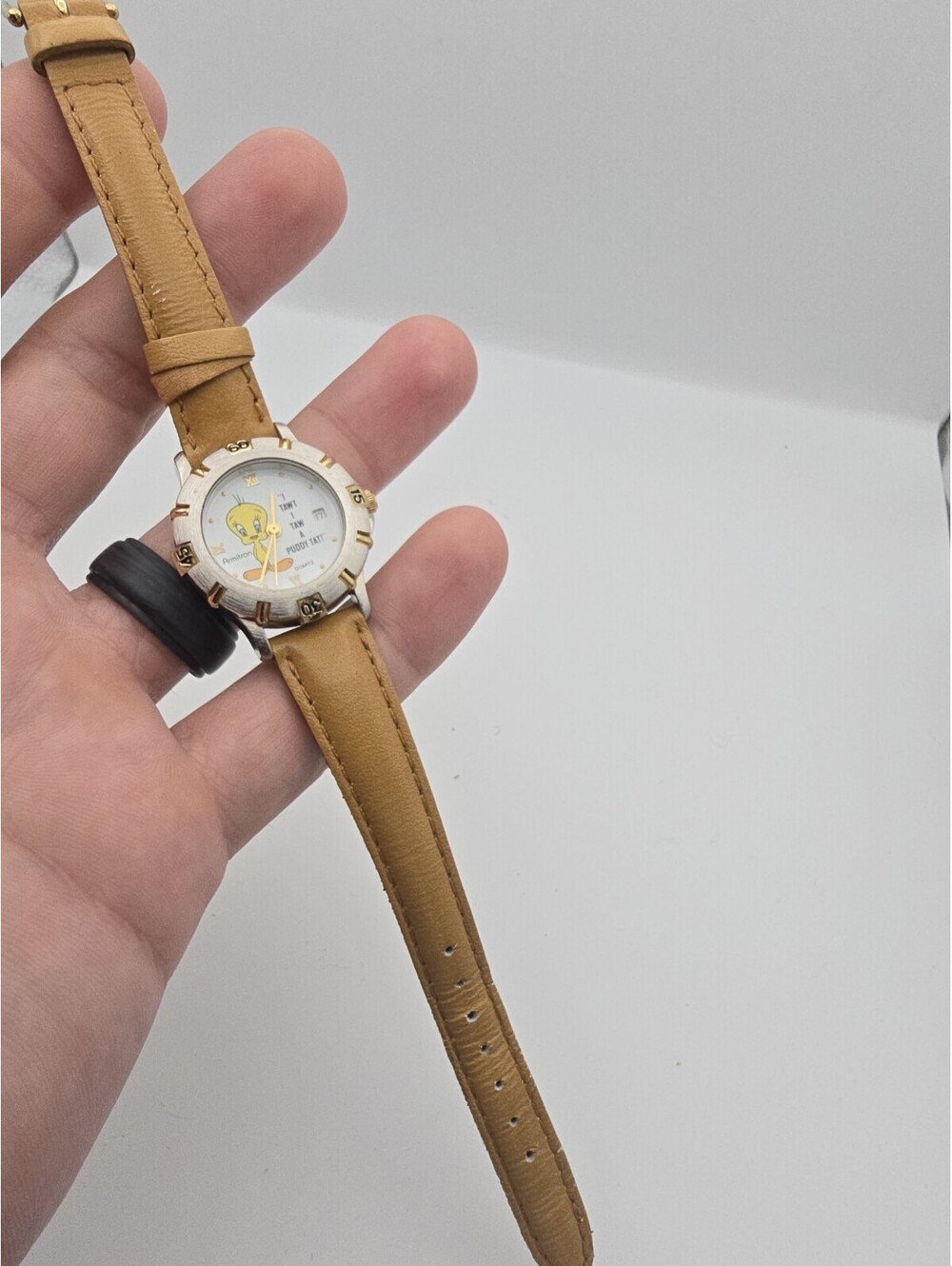 Armitron Looney Tunes Tweety Bird Two Tone Date Watch Tan Leather Band 1994 - Picture 2 of 8